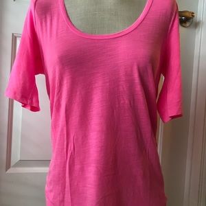 Quarter sleeve shirt